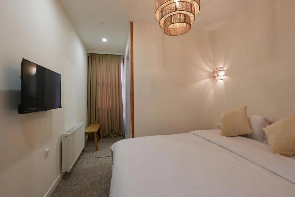Palm Tbilisi Boutique Hotel 4*,