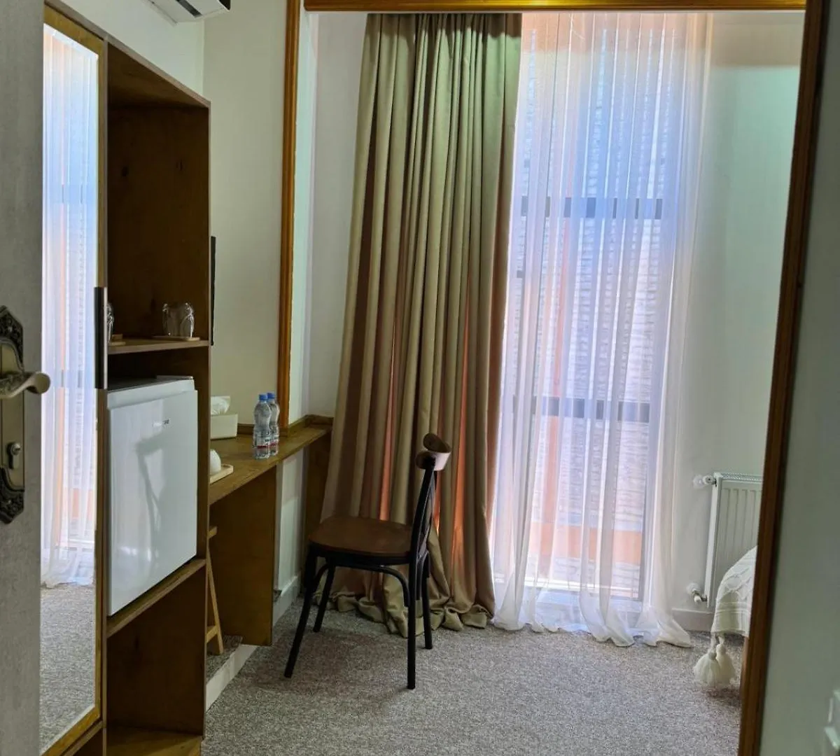 Palm Tbilisi Boutique Hotel 4*,